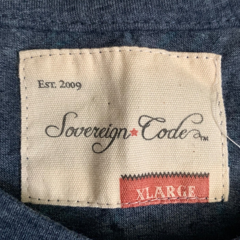 Sovereign Code Tropical Tee - Picture 2 of 3